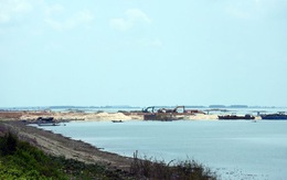 Phải quản lý, giám sát chặt hoạt động khai thác cát tại hồ Dầu Tiếng
