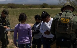 Mỹ bắt giữ 2,1 triệu người di cư từ Mexico, cao nhất mọi thời đại