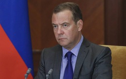 Ông Medvedev: 'Phương Tây sẽ ngồi im khi Nga sử dụng vũ khí hạt nhân với Ukraine'