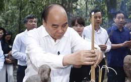 Chủ tịch nước Nguyễn Xuân Phúc dâng hương tại Khu di tích quốc gia đặc biệt Tân Trào