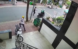 Hai tên trộm xe máy bỏ chạy trối chết vì bị hàng xóm cầm gậy úp sọt