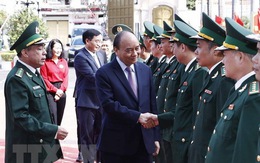 Chủ tịch nước Nguyễn Xuân Phúc kiểm tra công tác trực Tết của Bộ đội biên phòng Đắk Lắk