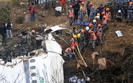 Tìm thấy 2 hộp đen trong vụ rơi máy bay ở Nepal