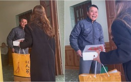 Bố nghẹn ngào khi con gái 4 năm xa nhà bất ngờ về ăn Tết