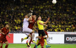 Trọng tài gây tranh cãi khi không công nhận bàn thắng của Malaysia