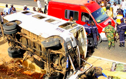 Hai xe buýt đấu đầu, 38 người chết, 87 người bị thương
