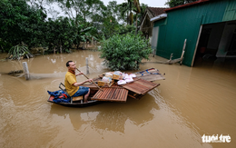 Miền Trung mưa to dầm dề, ứng phó lũ lụt