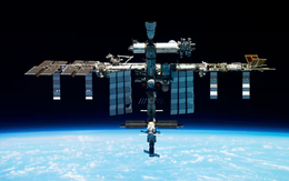 Module của Nga trên ISS lần thứ 3 bị rò rỉ chất làm mát, chuyên gia nói gì?