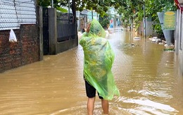 Mưa lớn, Đà Nẵng tái ngập sau khi nhiều nhà vừa dọn bùn