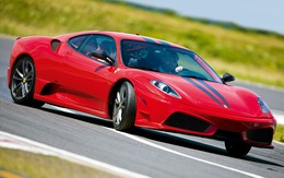 Salon xe cũ bị kiện bồi thường hơn 54 tỉ đồng vì mua xe Ford độ giống Ferrari