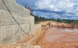 Vỡ tường dẫn nước thủy điện ở Gia Lai: Do chủ đầu tư chủ quan