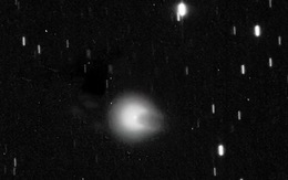 'Sao chổi quỷ' có 2 sừng đang hướng về gần Trái đất