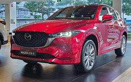 Loạt xe lập lại giá sàn tại Việt Nam: Mazda CX-5 mở màn, Custin phá thế độc tôn Carnival