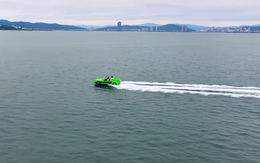Xác minh ‘siêu xe lạ’ lướt trên mặt biển vịnh Hạ Long
