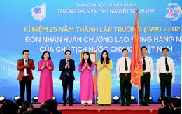 Trường THCS & THPT Nguyễn Tất Thành, ĐH Sư phạm Hà Nội đón nhận Huân chương Lao động hạng nhì