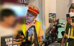 Chốt kiểm tra nồng độ cồn ở Phú Nhuận: 120 trường hợp thổi, phát hiện 10 người vi phạm