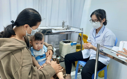 Hà Nội có ca ho gà đầu tiên trong năm, hết vắc xin phòng bệnh