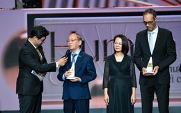 Ông Phan Diễn nhận giải thưởng Hành động vì cộng đồng ở tuổi 86