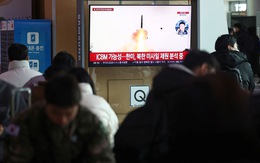 Bắn tên lửa thành công, ông Kim Jong Un bảo Mỹ đừng quyết định sai lầm