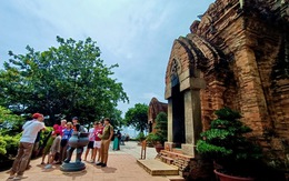 Thử nghiệm sân khấu hóa bán thực cảnh ở Tháp Bà Ponagar Nha Trang