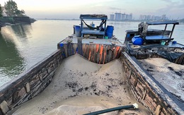 Lại phát hiện hút trộm cát trên sông Đồng Nai