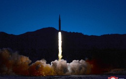 Triều Tiên phóng tên lửa bay hơn 1 giờ, rơi vào biển của Nhật