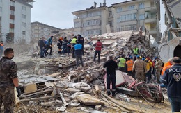 Lại động đất làm hàng chục người bị thương, nhiều tòa nhà sập ở Thổ Nhĩ Kỳ