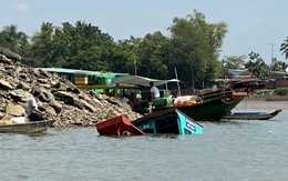 Lật đò, 12 người rơi xuống sông Đồng Nai
