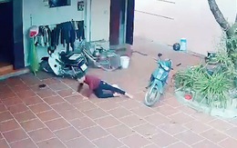 Bố trẻ ngã giập mông khi trổ tài rê bóng