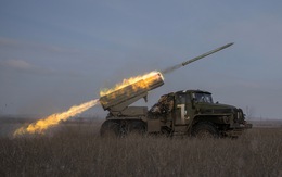 Nga nói NATO gửi vũ khí nhằm kéo dài xung đột Ukraine