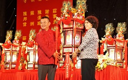 Đấu thỉnh đèn lộc của người Hoa ở TP.HCM góp thêm sinh khí mùa lễ hội