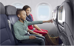 USDOT đề xuất sớm thông qua luật cấm các hãng hàng không thu phí chỗ ngồi gia đình
