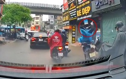 Chàng trai chạy xe máy lộn santo vì tông vào ổ gà
