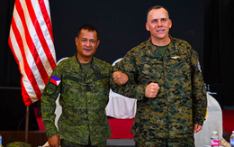Mỹ - Philippines tập trận lớn nhất trong 30 năm, lần đầu bắn đạn thật ở Biển Đông