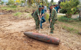 Đào đất xây nhà, phát hiện quả bom 250kg còn ngòi nổ