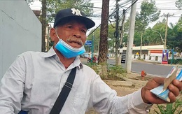 Người đi ô tô giật 59 tờ vé số của ông lão tật nguyền