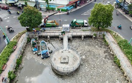 Sau mưa, cá chết, rác nổi lềnh bềnh trên kênh Nhiêu Lộc - Thị Nghè