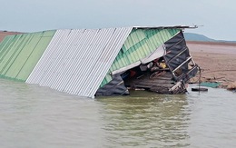 Mưa lốc đánh chìm bè cá, dân khóc ròng nhìn cá thoát ra hồ Trị An