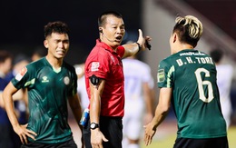 Trọng tài gây tranh cãi khi công nhận bàn thắng của CLB Hà Nội