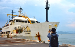 Tàu Viện sĩ Oparin đến Nha Trang khảo sát biển