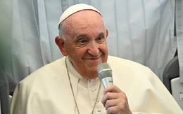 Vì sao Giáo hoàng 10 năm chưa về thăm quê?