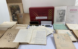 Bản thảo viết tay ‘Búp sen xanh’ của nhà văn Sơn Tùng được đưa về lưu trữ quốc gia