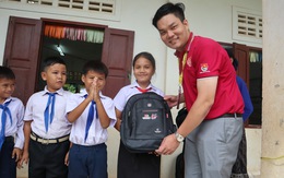 Nụ cười tình nguyện tại nước bạn Lào