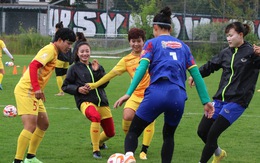 Chờ chiến thắng của tuyển nữ Việt Nam trước U23 Ba Lan