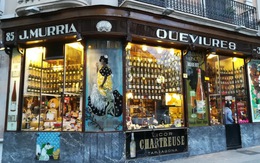 Cửa hàng ở Barcelona thu phí khách chỉ selfie mà không mua hàng