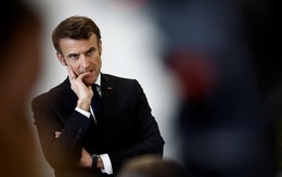 Tổng thống Pháp nhận bưu phẩm chứa ngón tay người