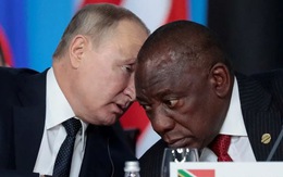 Tổng thống Nam Phi lo sợ chiến tranh với Nga nếu bắt ông Putin