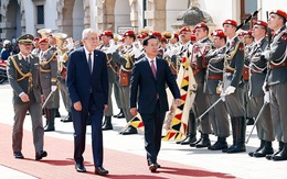 Áo tổ chức lễ đón trọng thể Chủ tịch nước Võ Văn Thưởng