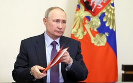 Ông Putin ký luật cấm chuyển giới