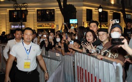 Nóng: BlackPink đã đến Hà Nội, hàng ngàn người hâm mộ chờ đón tại sân bay và khách sạn